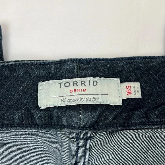 Torrid Denim Women’s 16 Short Jegging Stretchy Jean - Picture 4 of 11